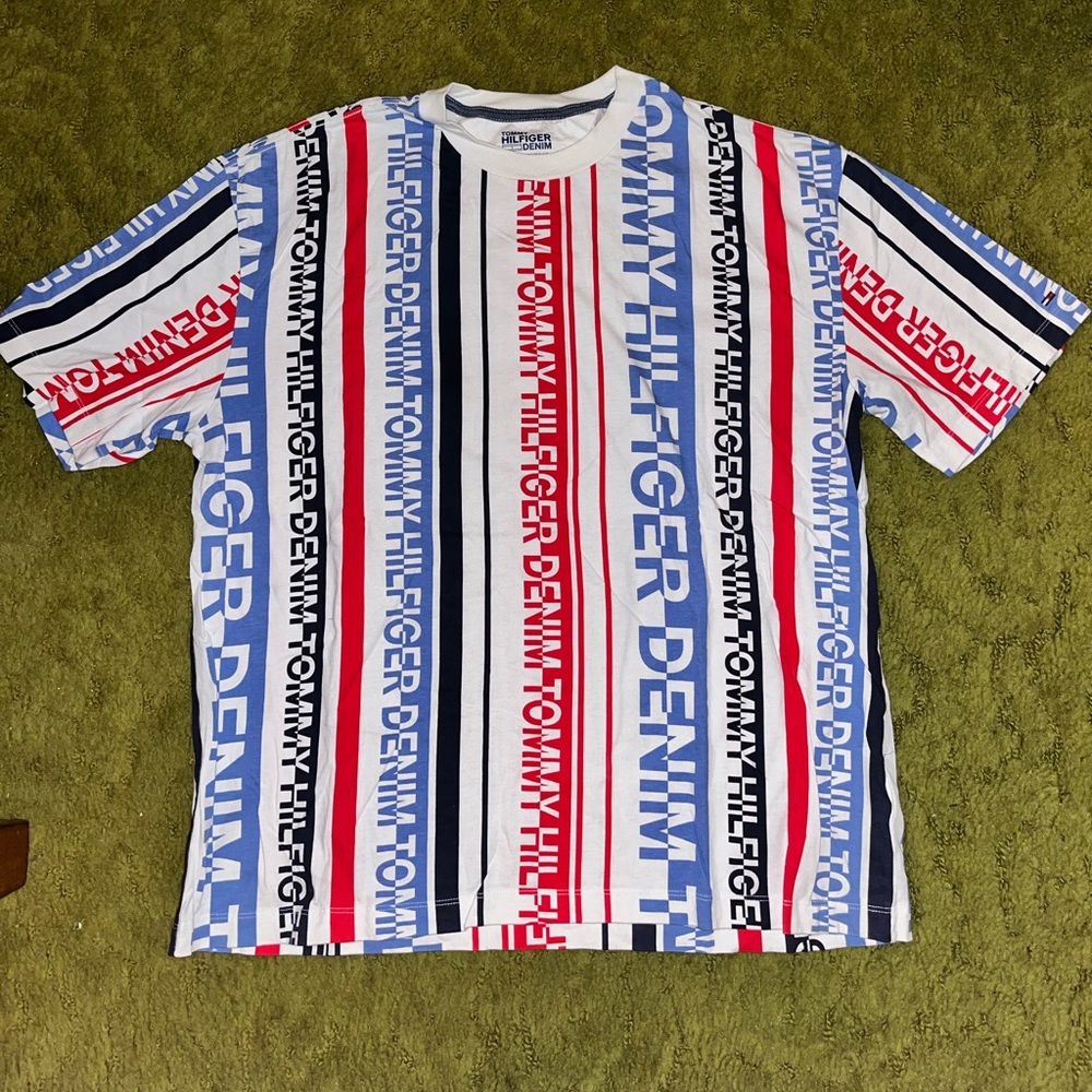 Tommy Hilfiger Graphic Tee